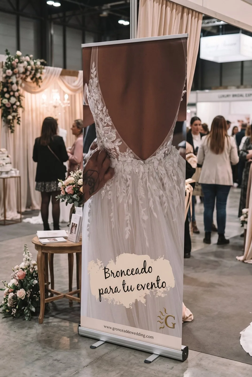 Roll-up de GoldSkin: Bronceado para tu evento, en una feria de novias